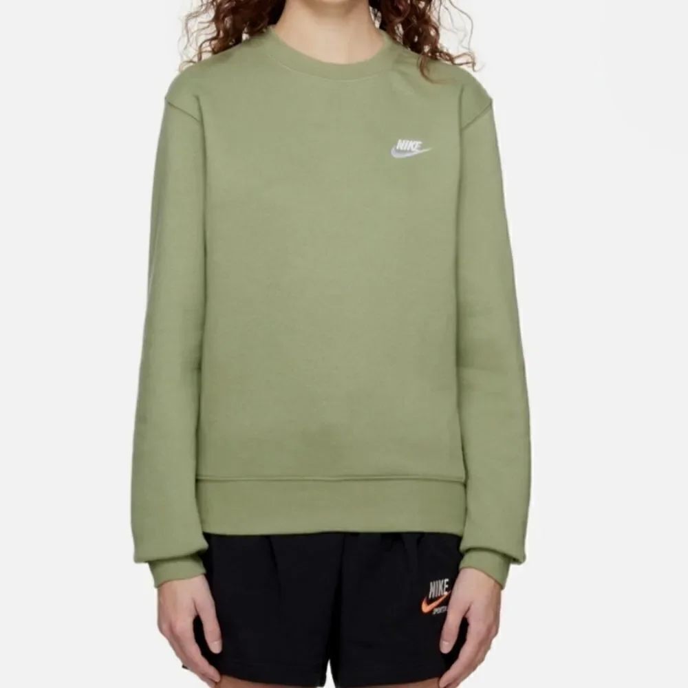 Nike Women’s Green Embroidered Long Sleeve Raw-edged Neck Sweatshirt